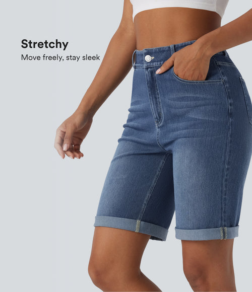 Lässige Bermuda-Shorts aus gewaschenem Denim mit hoch taillierten Taschen und gerolltem Saum