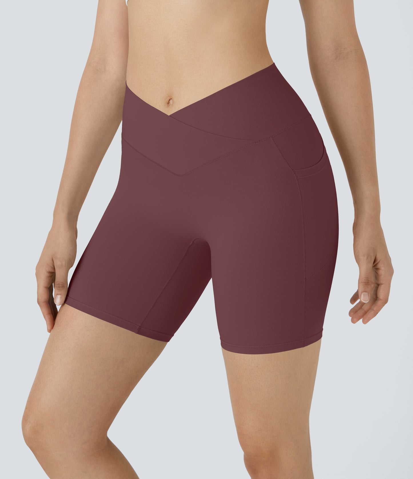 Høy midje, krysslommer i yoga-biker-shorts, 18 cm – UPF50+