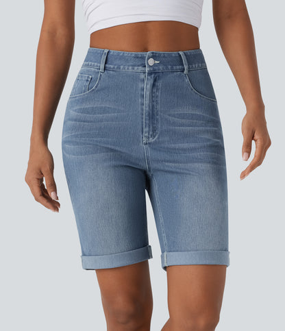 Lässige Bermuda-Shorts aus gewaschenem Denim mit hoch taillierten Taschen und gerolltem Saum
