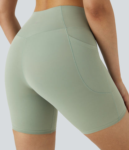 Høy midje, krysslommer i yoga-biker-shorts, 18 cm – UPF50+