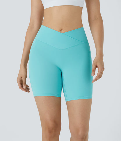 Høy midje, krysslommer i yoga-biker-shorts, 18 cm – UPF50+