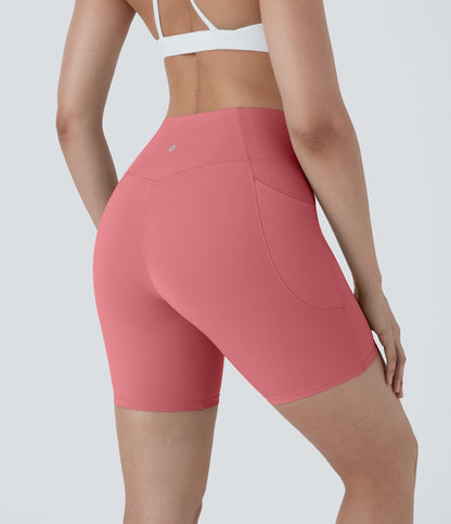 Høy midje, krysslommer i yoga-biker-shorts, 18 cm – UPF50+