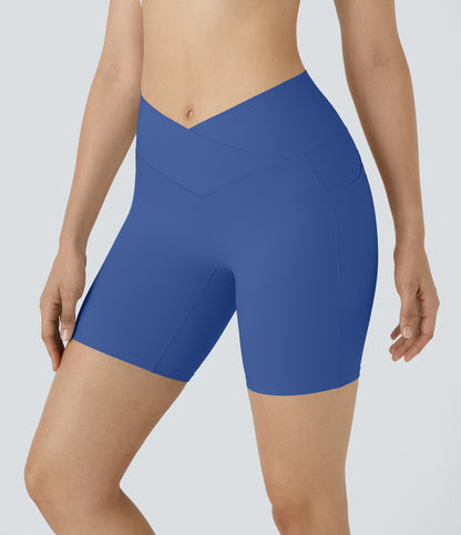 Høy midje, krysslommer i yoga-biker-shorts, 18 cm – UPF50+