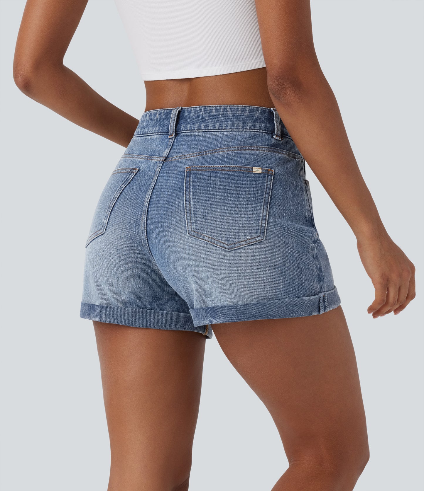 Mellomhøy midje med glidelåslommer og casual denimshorts 7,5 cm