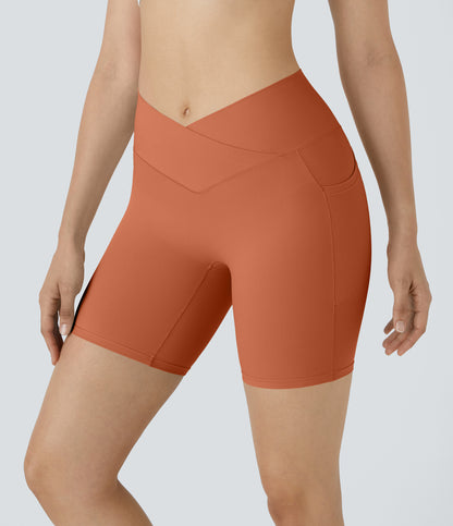Høy midje, krysslommer i yoga-biker-shorts, 18 cm – UPF50+