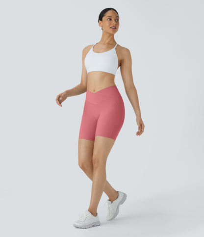 Høy midje, krysslommer i yoga-biker-shorts, 18 cm – UPF50+