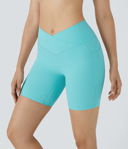 Høy midje, krysslommer i yoga-biker-shorts, 18 cm – UPF50+