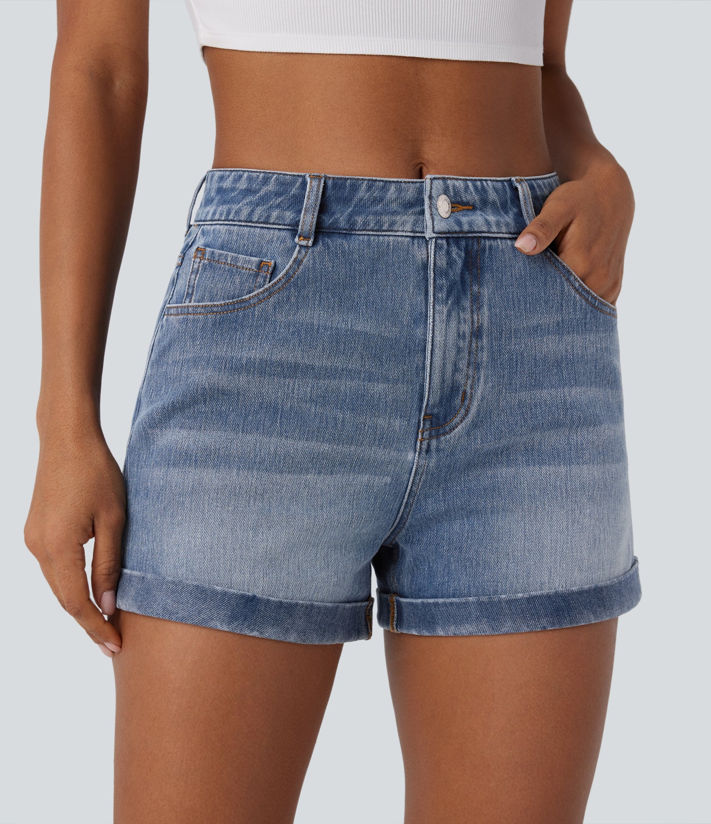 Mellomhøy midje med glidelåslommer og casual denimshorts 7,5 cm