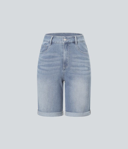 Lässige Bermuda-Shorts aus gewaschenem Denim mit hoch taillierten Taschen und gerolltem Saum