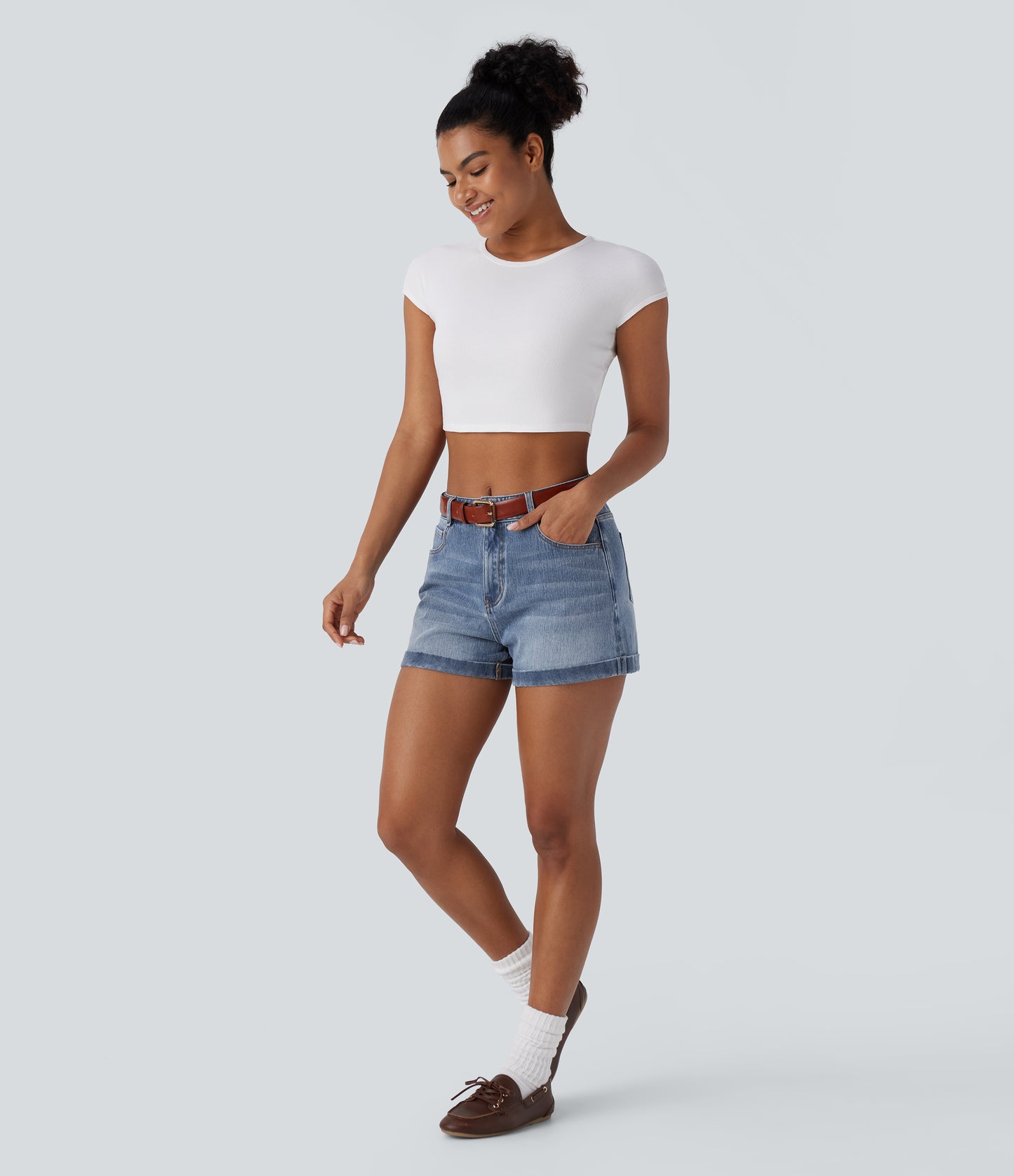 Mellomhøy midje med glidelåslommer og casual denimshorts 7,5 cm