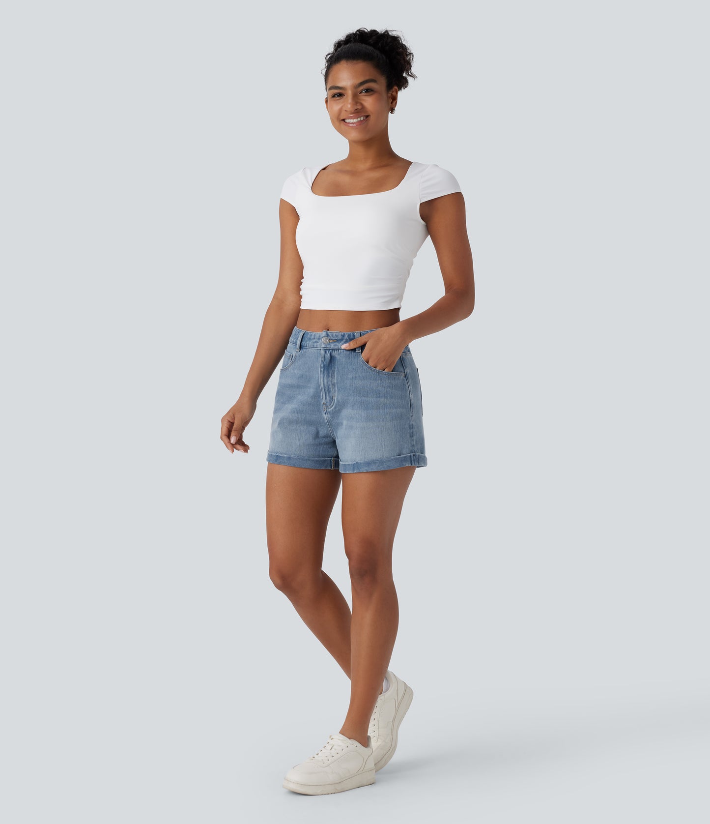 Mellomhøy midje med glidelåslommer og casual denimshorts 7,5 cm