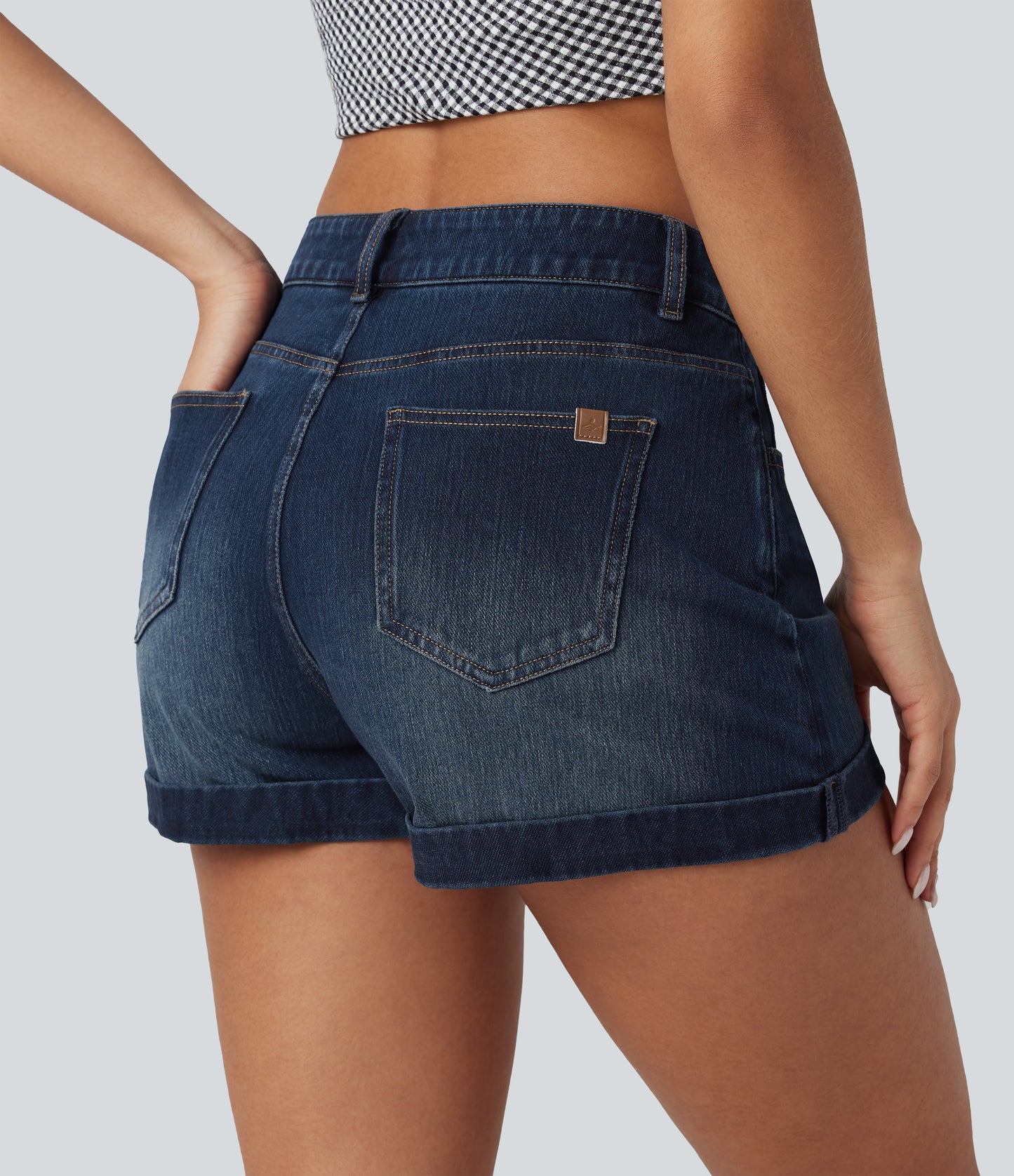 Mellomhøy midje med glidelåslommer og casual denimshorts 7,5 cm