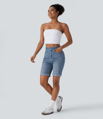 Lässige Bermuda-Shorts aus gewaschenem Denim mit hoch taillierten Taschen und gerolltem Saum