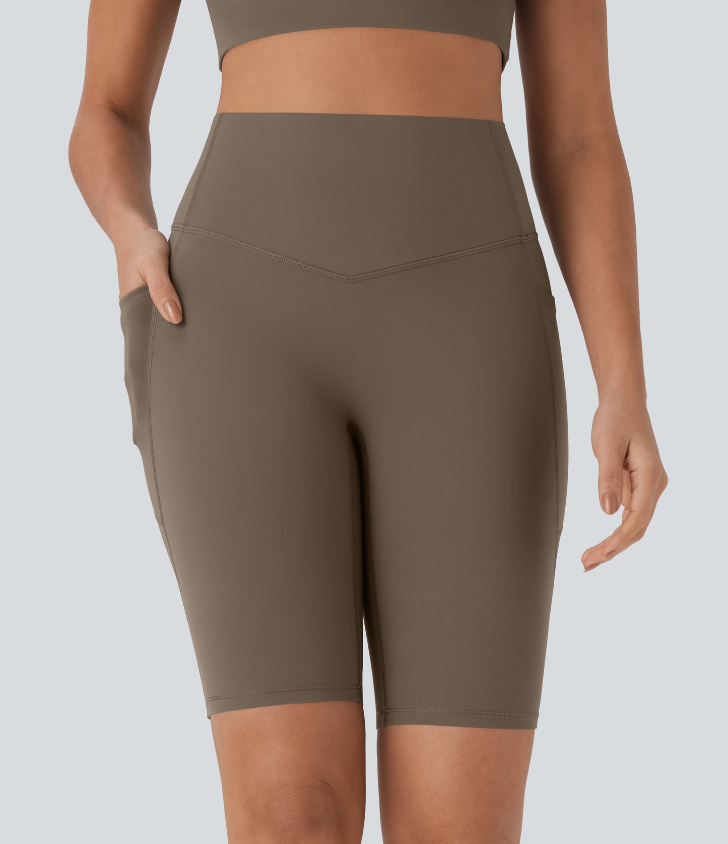 Short cycliste taille haute avec poches gainantes et effet gainant, 23 cm 